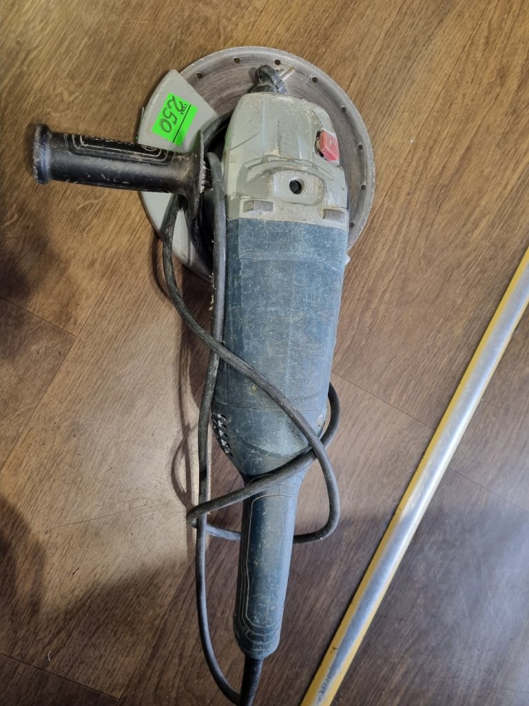 Szlifierka Bosch GWS2200 