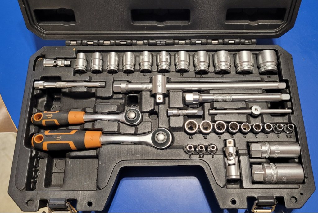 Zestaw kluczy nasadowych Magnusson 